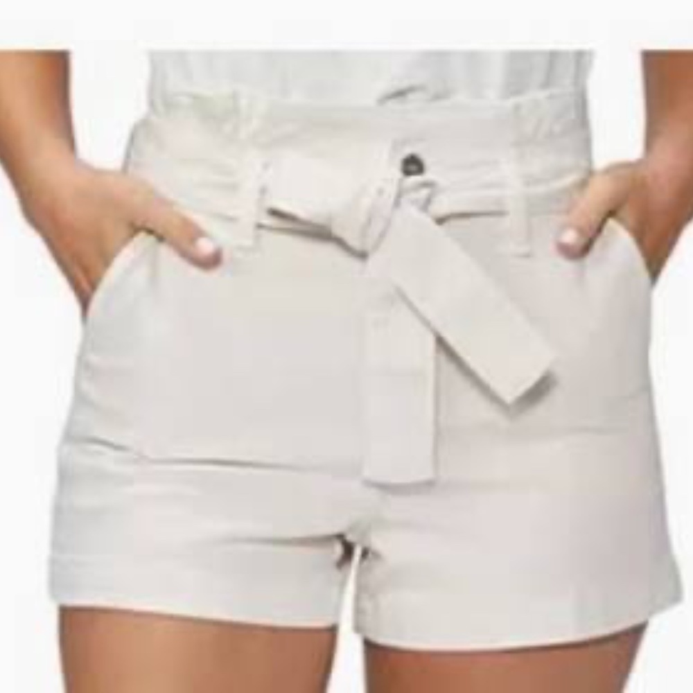 Paige Aneesa Shorts Cream Size 27 D46 - Picture 4 of 7